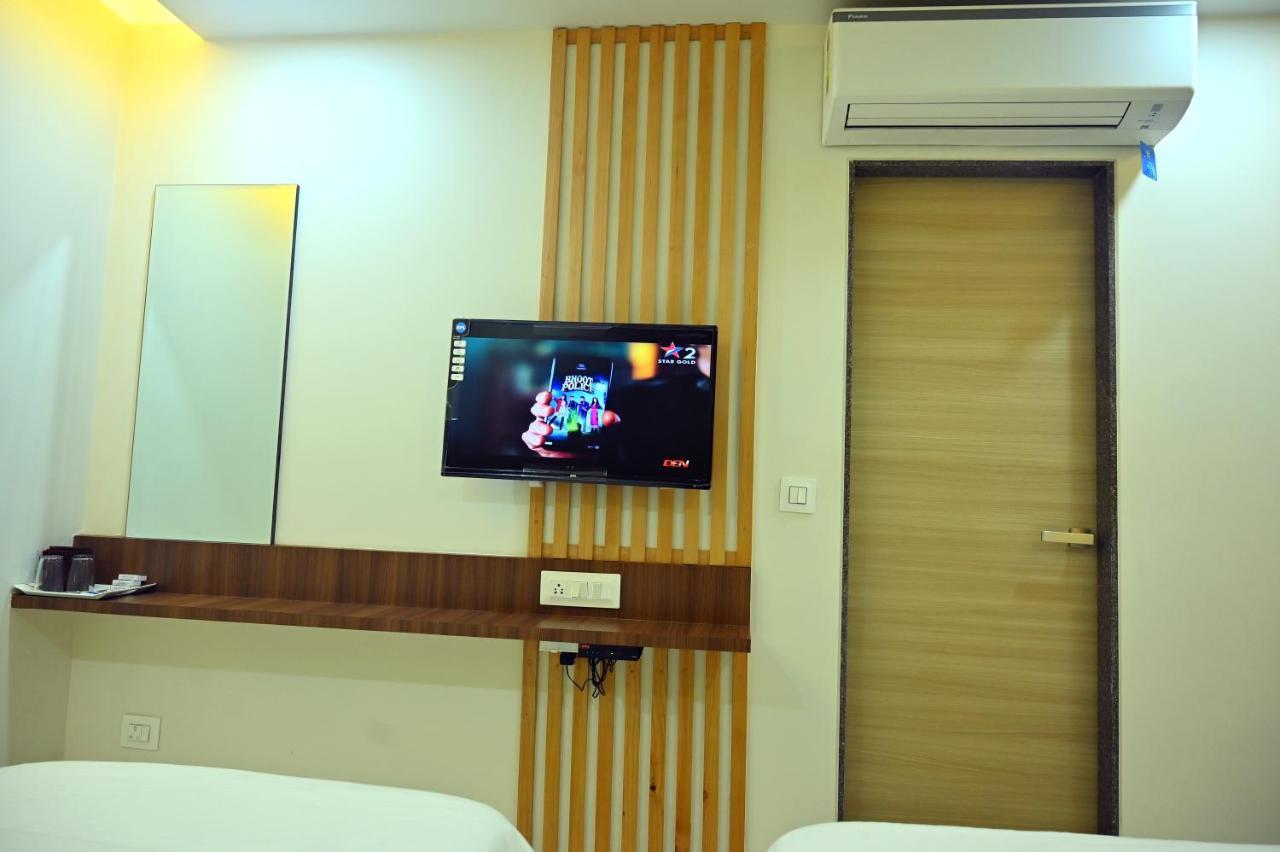 Hotel Aaram Umargam ภายนอก รูปภาพ