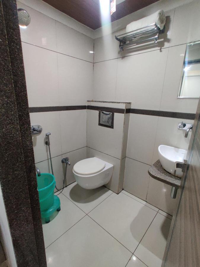 Hotel Aaram Umargam ภายนอก รูปภาพ