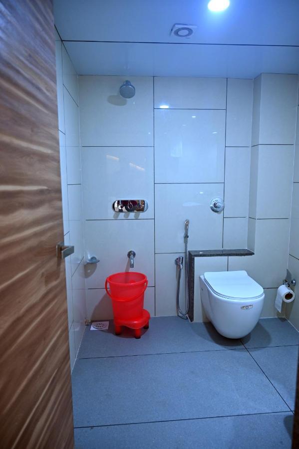Hotel Aaram Umargam ภายนอก รูปภาพ